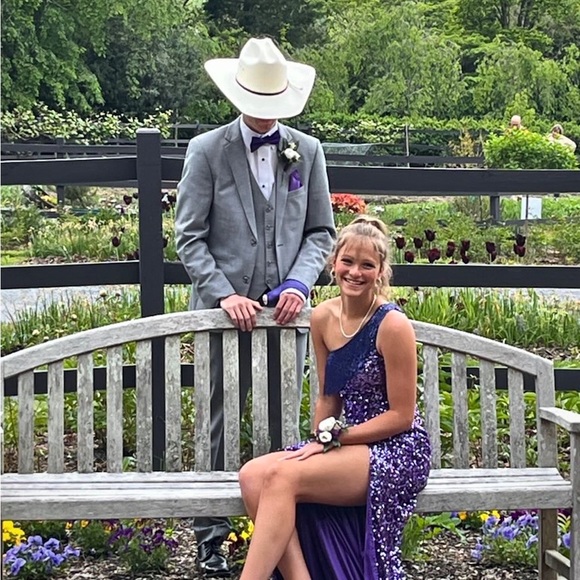 Prom dress - Picture 4 of 8